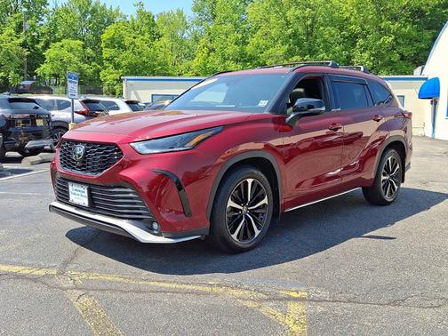 2022 Toyota Highlander XSE