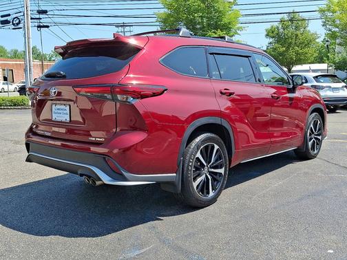 2022 Toyota Highlander XSE