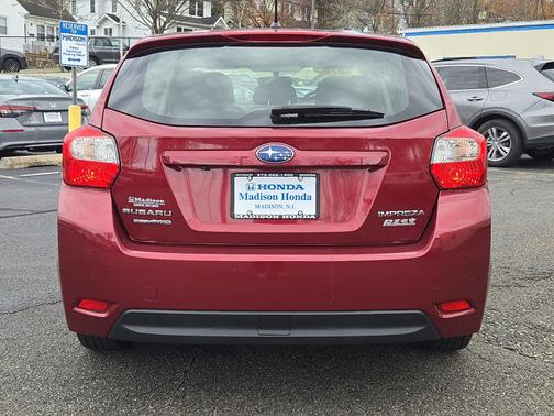 2016 Subaru Impreza 2.0i
