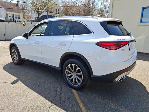 2023 Mercedes-Benz GLC 300 Base
