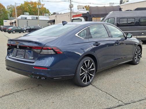 2025 Honda Accord Hybrid Touring