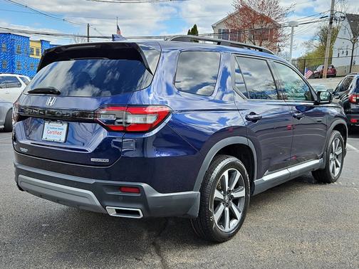 2023 Honda Pilot Touring