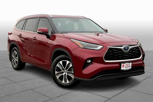 2022 Toyota Highlander Hybrid XLE