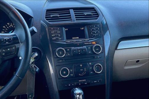 2017 Ford Explorer Base