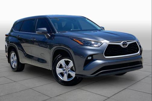 Magnetic Gray Metallic 2024 Toyota Highlander LE