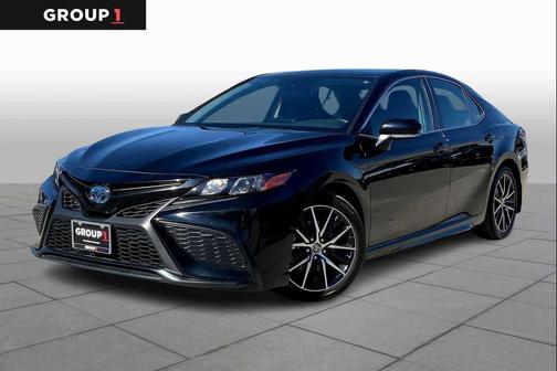 2024 Toyota Camry Hybrid SE
