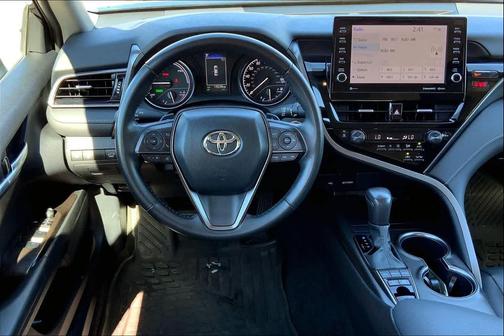 2024 Toyota Camry Hybrid SE