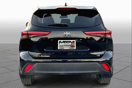 2022 Toyota Highlander LE