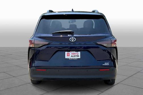 2024 Toyota Sienna XLE