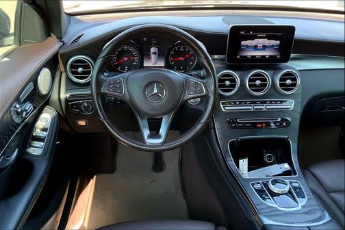 2018 Mercedes-Benz GLC 300 Base
