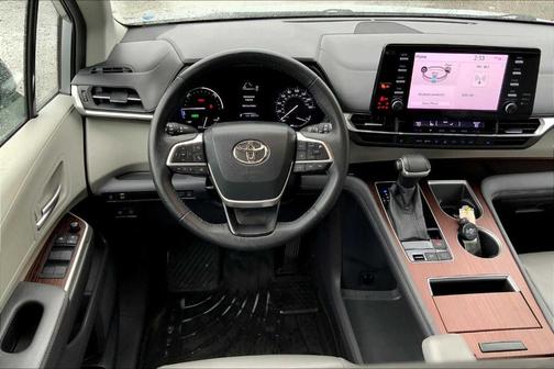 2022 Toyota Sienna XLE