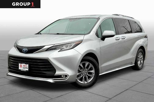 2022 Toyota Sienna XLE