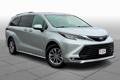 2022 Toyota Sienna XLE