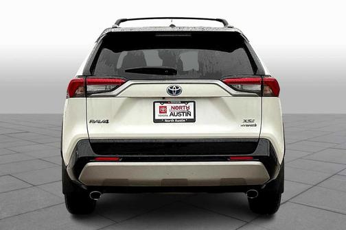 2022 Toyota RAV4 Hybrid XSE