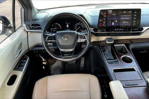 2021 Toyota Sienna XLE