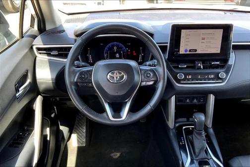 2024 Toyota Corolla Cross XLE