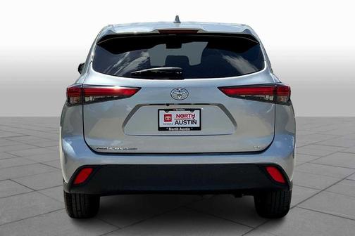 2020 Toyota Highlander LE