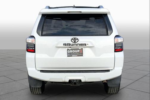 Super White 2018 Toyota 4Runner SR5