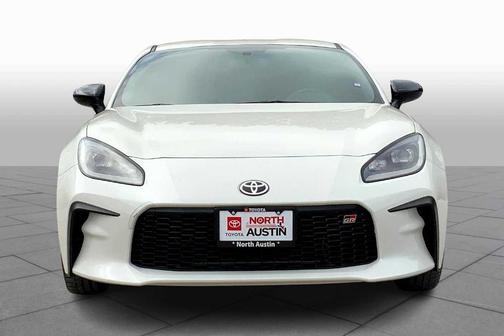 2024 Toyota GR86 Premium
