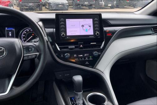 2024 Toyota Camry Hybrid LE