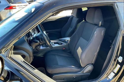 2017 Dodge Challenger SXT