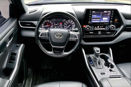 2022 Toyota Highlander XSE