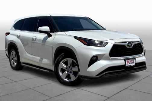 2022 Toyota Highlander LE