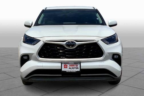 2022 Toyota Highlander LE