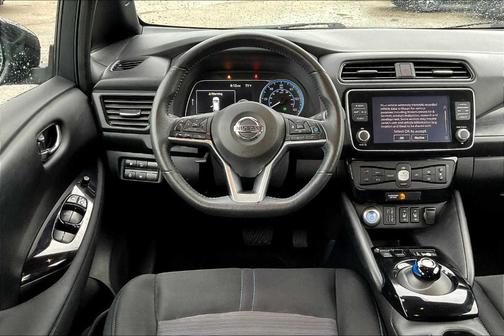 2022 Nissan Leaf SV PLUS
