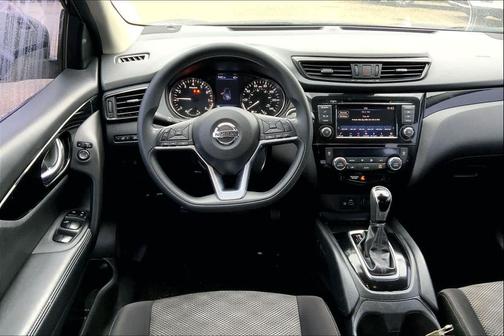 2020 Nissan Rogue Sport SV