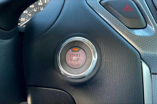 2017 Nissan Pathfinder SL