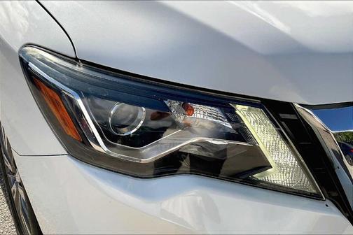 2017 Nissan Pathfinder SL