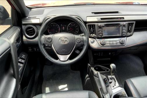 2018 Toyota RAV4 SE