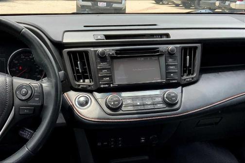 2018 Toyota RAV4 SE