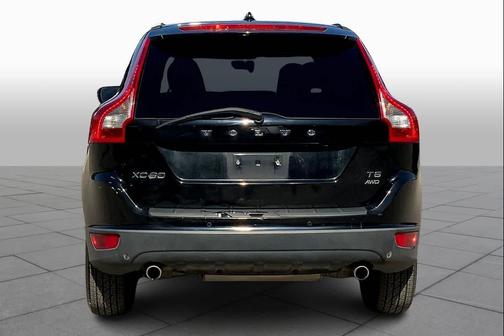 2012 Volvo XC60 T6 Platinum