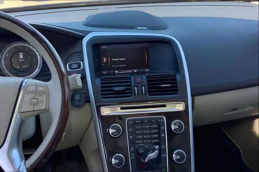 2012 Volvo XC60 T6 Platinum