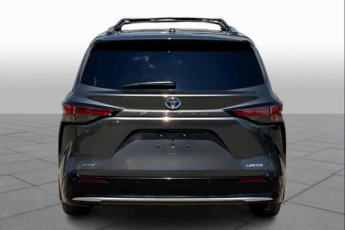 2025 Toyota Sienna Limited 7-Passenger