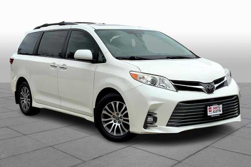 2020 Toyota Sienna XLE Premium