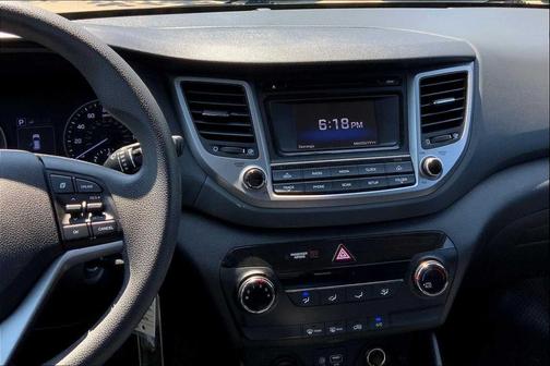 2017 Hyundai TUCSON SE