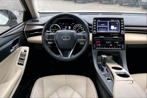2021 Toyota Avalon Hybrid XLE
