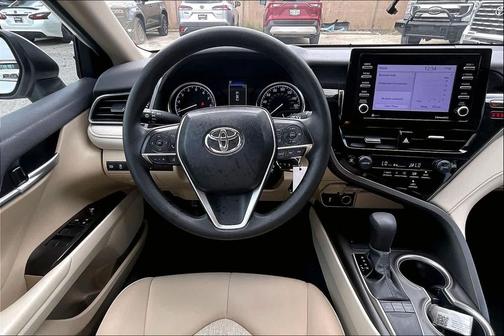 Ice Cap 2024 Toyota Camry LE