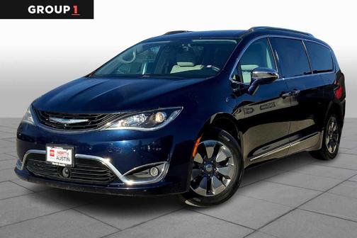 2017 Chrysler Pacifica Hybrid Platinum