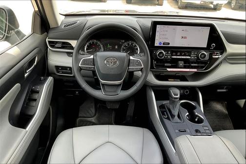 2025 Toyota Highlander XLE