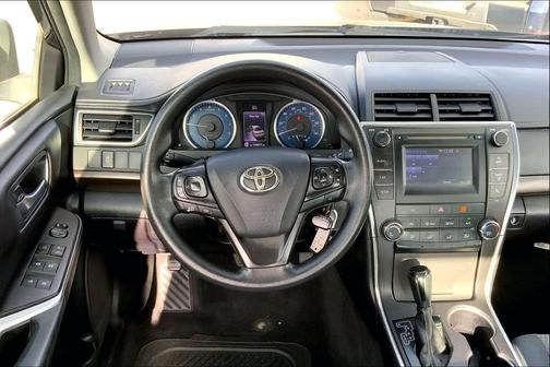 Midnight Black Metallic 2017 Toyota Camry LE