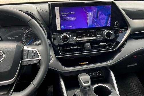 2024 Toyota Highlander Hybrid XLE