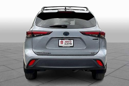 2024 Toyota Highlander Hybrid XLE