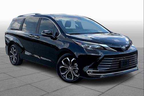 2025 Toyota Sienna Platinum 7 Passenger