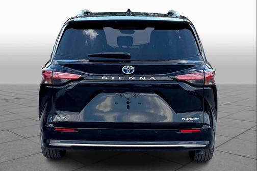 2025 Toyota Sienna Platinum 7 Passenger