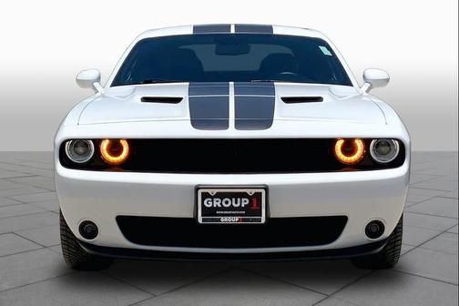 White Knuckle Clearcoat 2022 Dodge Challenger SXT