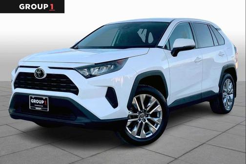 2022 Toyota RAV4 LE